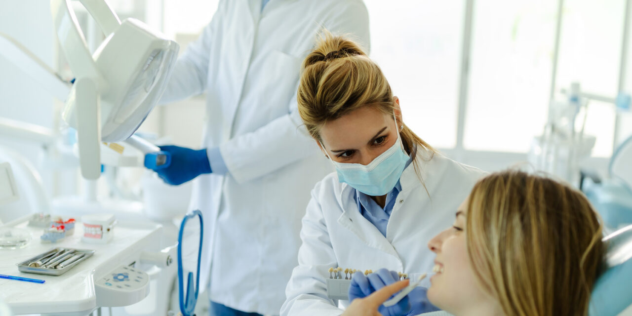 İmplant Diş Kullananlar Nelere Dikkat Etmeli?