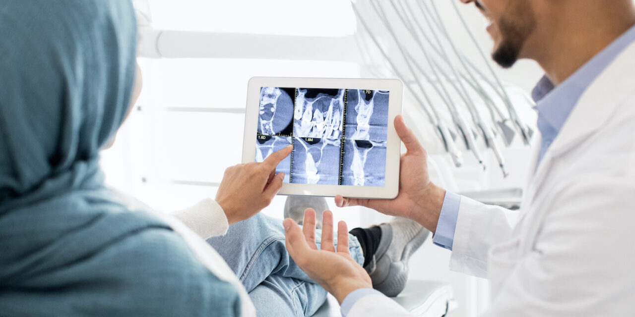 Diş İmplantı Tedavisi Ne Kadar Sürer? Aşama Aşama İyileşme ve Süreç Rehberi