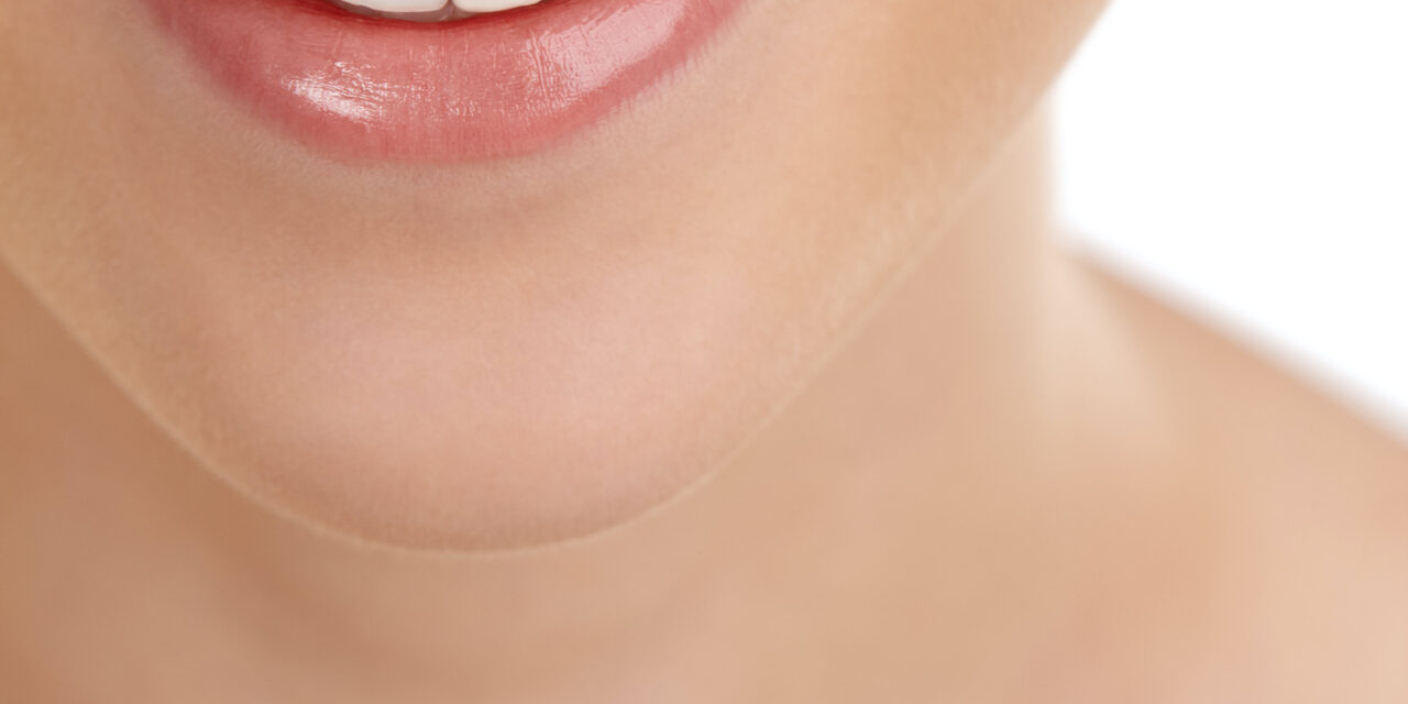 Gummy Smile (Diş Eti Gülümsemesi) Nedir? Lazerle Diş Eti Boyu Uzatma Tedavisi